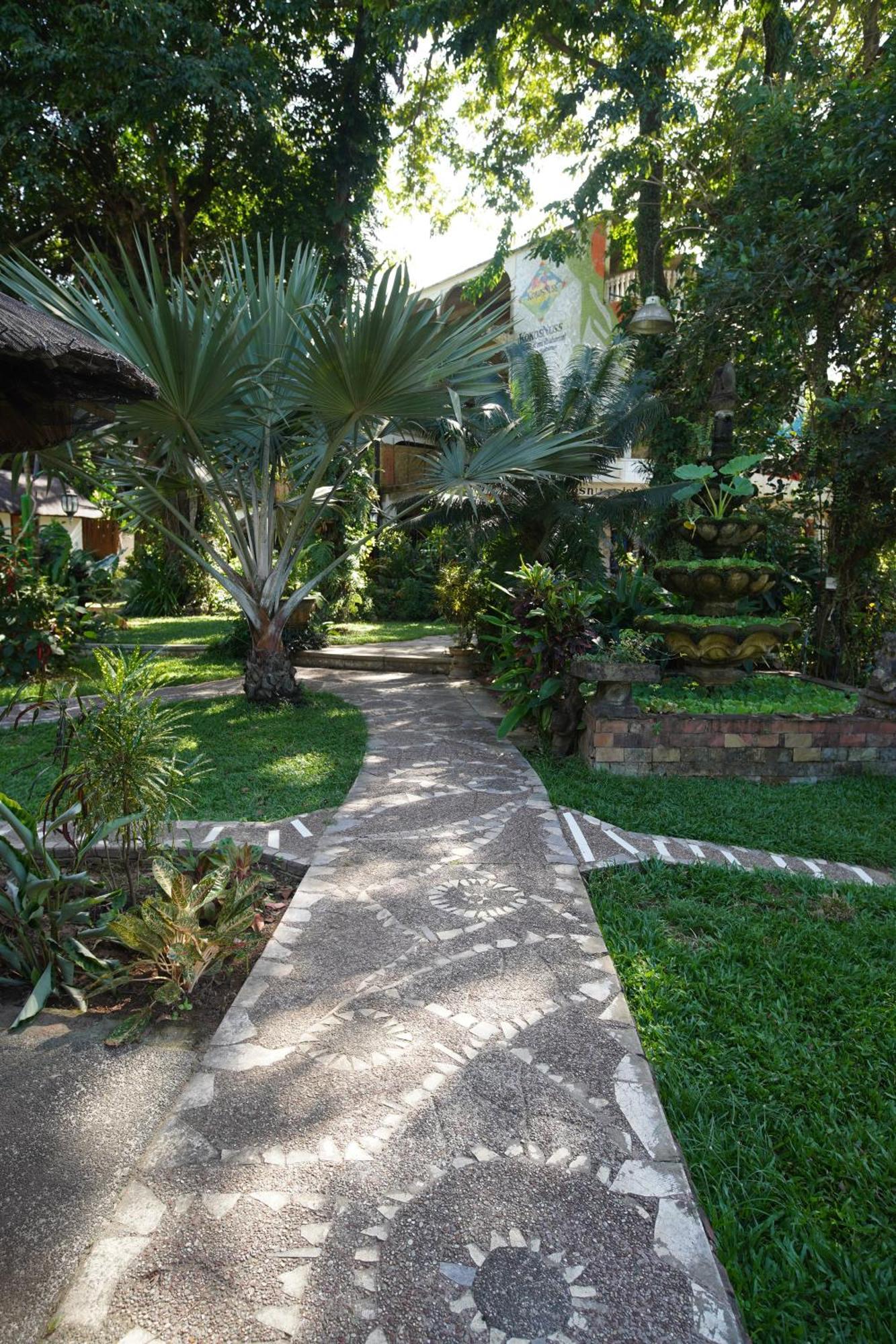 Kokosnuss Garden Resort Coron Buitenkant foto