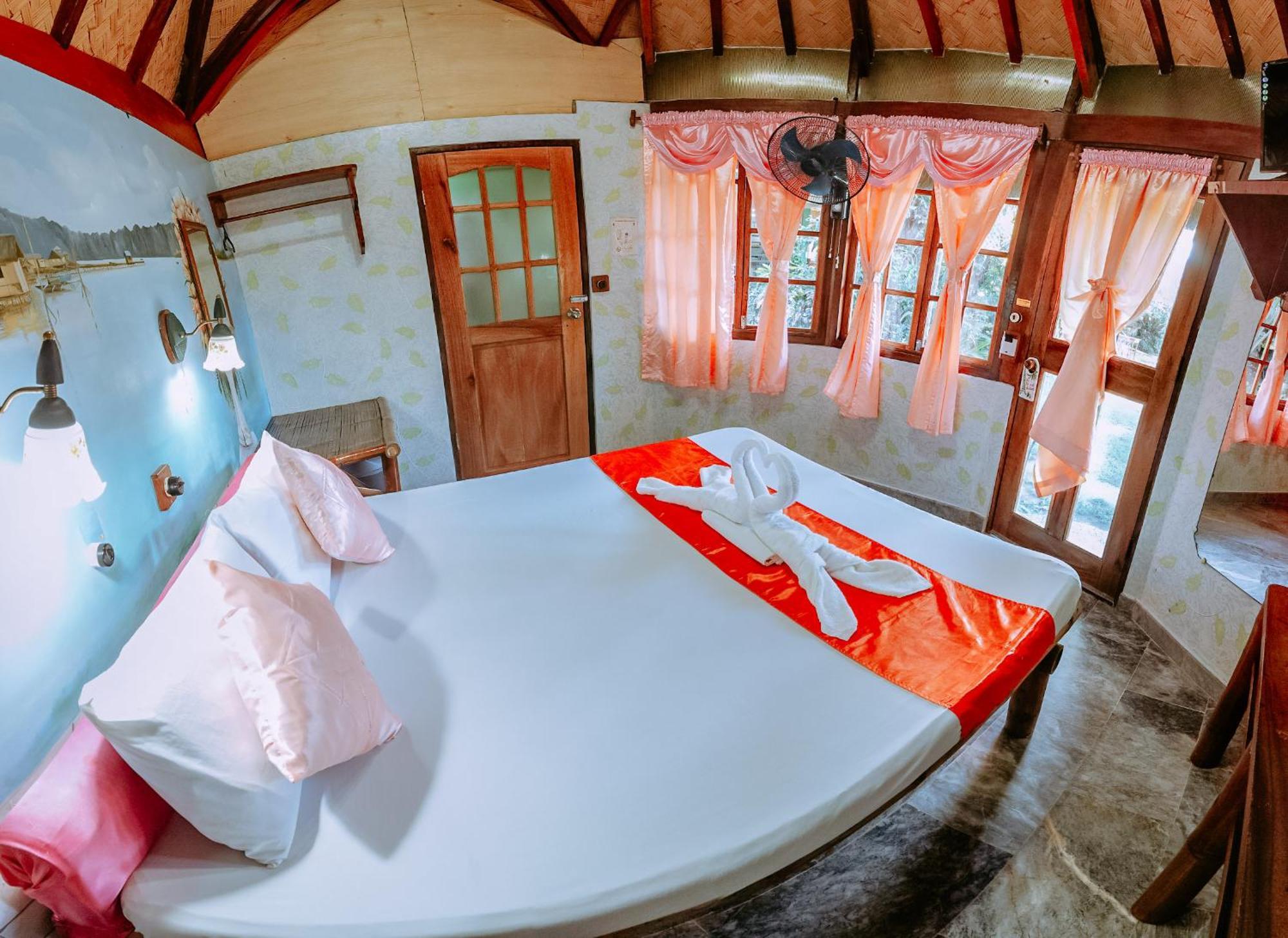 Kokosnuss Garden Resort Coron Buitenkant foto