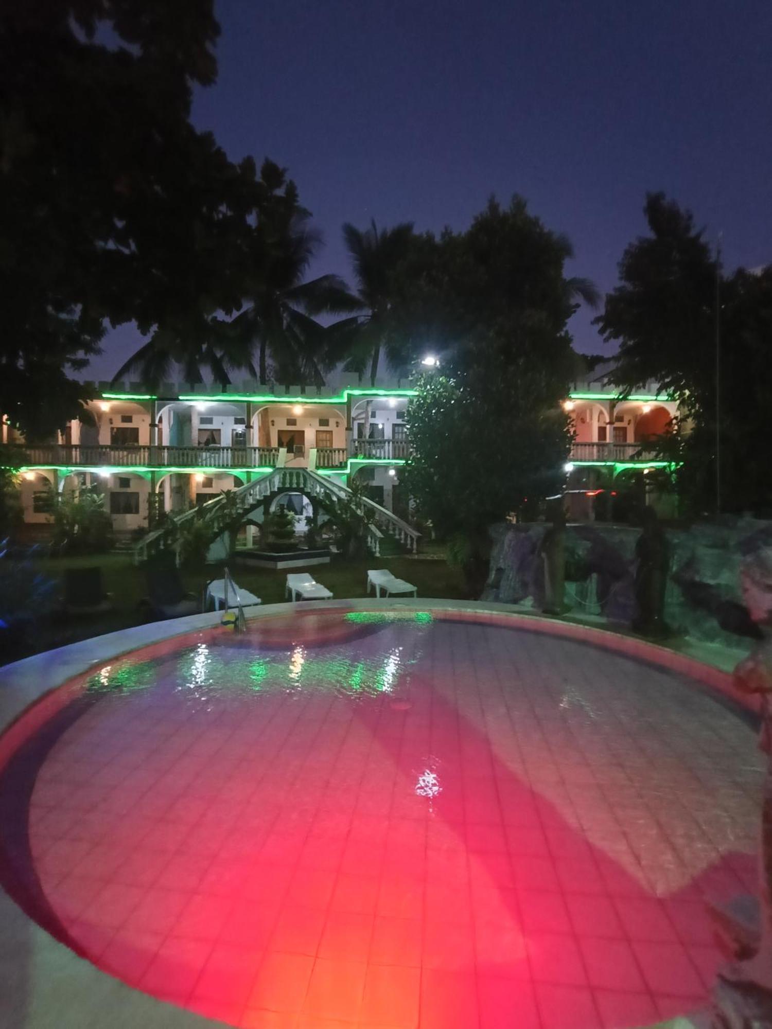 Kokosnuss Garden Resort Coron Buitenkant foto